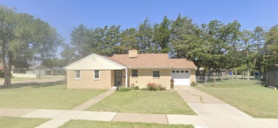 /international/us/2001-allen-street-hays-ks-110108489388/