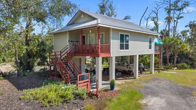 /international/us/2-ne-fifth-st-steinhatchee-fl-110110338406/