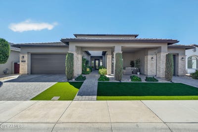 /international/us/17191-w-thousand-oaks-street-surprise-az-110120449411/