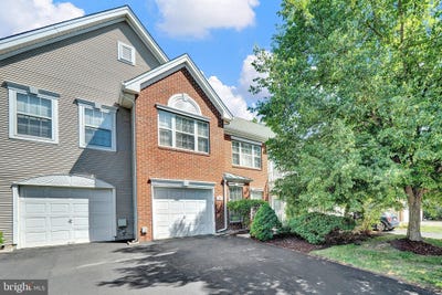 /international/us/307-bollen-court-pennington-nj-110108378720/