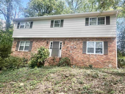/international/us/300-springdale-drive-lagrange-ga-110107477488/