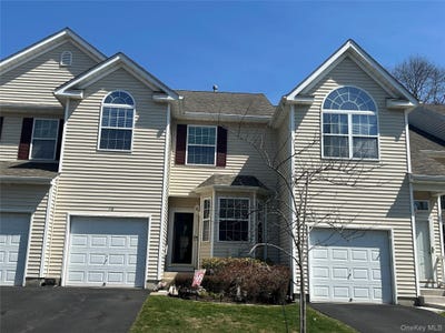 /international/us/118-kettles-lane-medford-ny-110107204387/