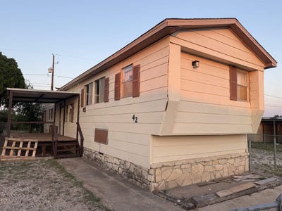 /international/us/42-43-mesquite-trail-del-rio-tx-110109724308/