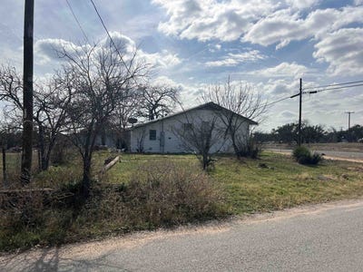 /international/us/1034-ranch-road-2545-kingsland-tx-110105803444/