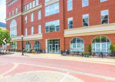 /international/us/300-main-street-evansville-in-110104825090/