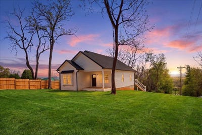 /international/us/103-hilltop-terrace-rd-staunton-va-110107318018/