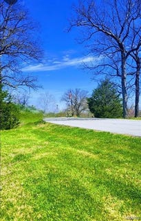 /international/us/810-whitcomb-woods-drive-troy-mo-110107314457/
