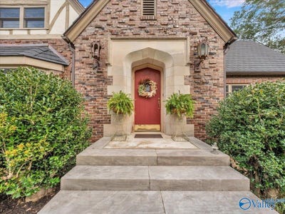 /international/us/509-s-scott-street-scottsboro-al-110102443243/