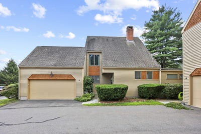 /international/us/2-dogwood-court-granby-ct-110101066284/