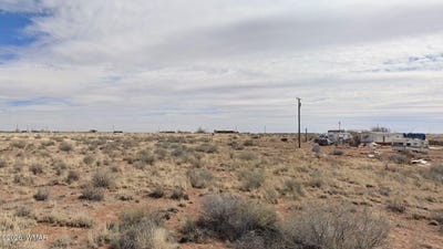 /international/us/7761-pinto-street-sun-valley-az-110105926198/