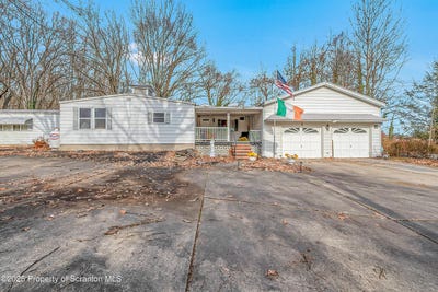 /international/us/10-bald-mt-road-scranton-pa-110103653852/