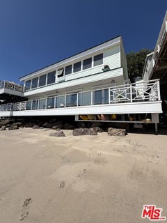 /international/us/malibu-ca-110107516217/