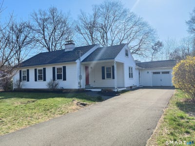 /international/us/338-s-elm-street-wallingford-ct-110107393174/