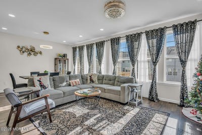 /international/us/3708-charleston-drive-monroe-nj-110106732588/
