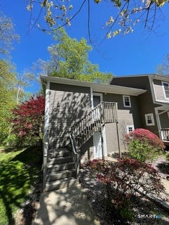 /international/us/53-brushy-plain-road-branford-ct-110107846136/