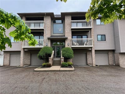 /international/us/3800-rosemont-boulevard-akron-oh-110107749918/