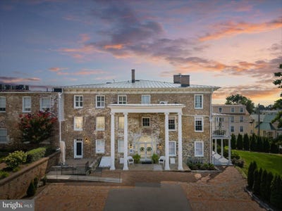 /international/us/411-u105-n-loudoun-street-winchester-va-110108919063/