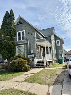/international/us/1016-s-main-street-belvidere-il-110107225970/
