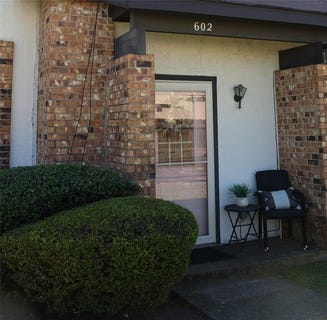 /international/us/611-oriole-boulevard-duncanville-tx-110106698791/
