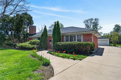 /international/us/1931-oakwood-road-northbrook-il-110107987248/