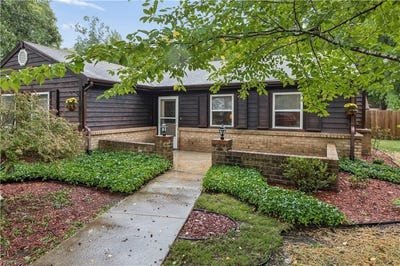/international/us/8165-sheffield-drive-gloucester-va-110120069847/