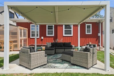 /international/us/5752-23rd-avenue-s-minneapolis-mn-110120537811/