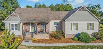/international/us/134-ravensbourne-trace-stokesdale-nc-110119924061/