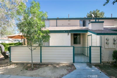 /international/us/44514-15th-lancaster-ca-110108548343/