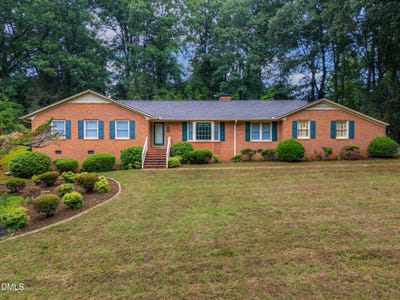/international/us/806-cliftwood-drive-siler-city-nc-110108298751/