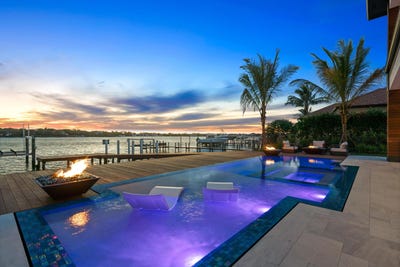 /international/us/819-n-atlantic-drive-lantana-fl-110101211242/