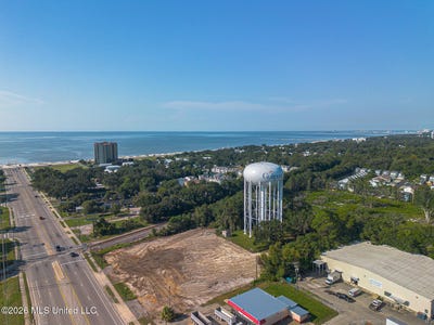 /international/us/311-cowan-road-gulfport-ms-110110300018/