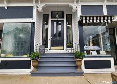 /international/us/117-119-water-street-stonington-ct-110107891043/