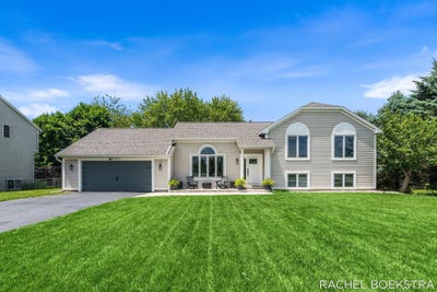/international/us/9271-hessler-drive-ne-rockford-mi-110109041932/