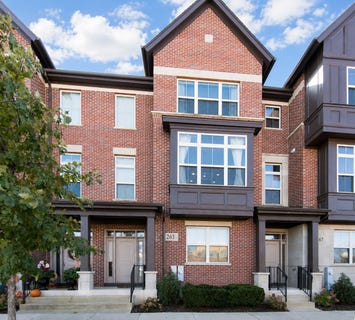 /international/us/263-aspen-pointe-road-vernon-hills-il-110108229993/