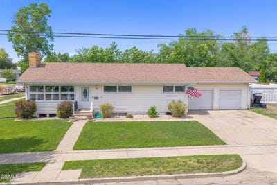 /international/us/1414-6th-street-west-williston-nd-110108663940/