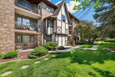 /international/us/10516-ridge-cove-drive-chicago-ridge-il-110108542266/
