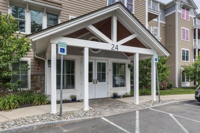 /international/us/24-willey-creek-road-exeter-nh-110108798683/
