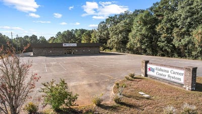 /international/us/2021-boll-weevil-circle-enterprise-al-110095422656/