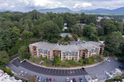 /international/us/202-bowling-park-road-asheville-nc-110100513970/