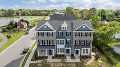 /international/us/12-freeman-drive-hampton-va-110099200870/