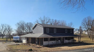 /international/us/708-e-walnut-street-steeleville-il-110105732292/