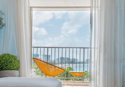 /international/us/6165-av-isla-verde-carolina-pr-110106958020/