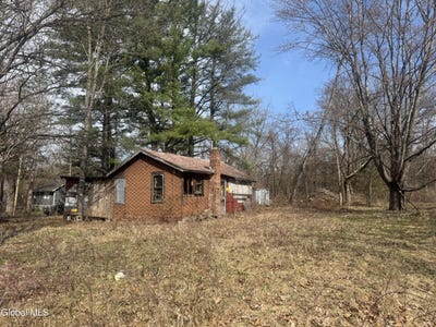 /international/us/18-sunset-drive-selkirk-ny-110108489355/