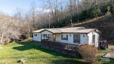 /international/us/116-welzie-atkins-drive-spruce-pine-nc-110096918415/