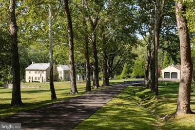 /international/us/144-creek-road-chalfont-pa-110108961597/