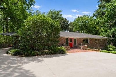 /international/us/1915-nw-16th-avenue-gainesville-fl-110108256597/