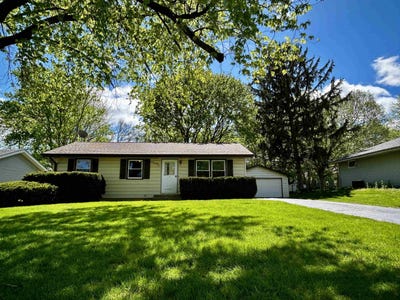 /international/us/425-11th-street-pecatonica-il-110107654585/