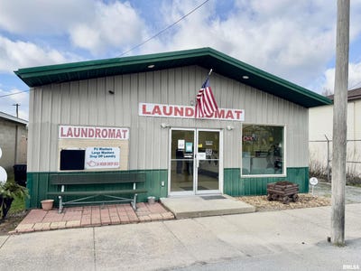 /international/us/3719-main-street-thompsonville-il-110096590498/