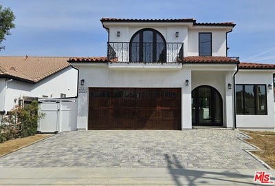 /international/us/20329-stagg-st-winnetka-ca-110101252536/