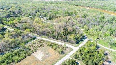 /international/us/107-e-lakeshore-drive-canadian-ok-110108396425/